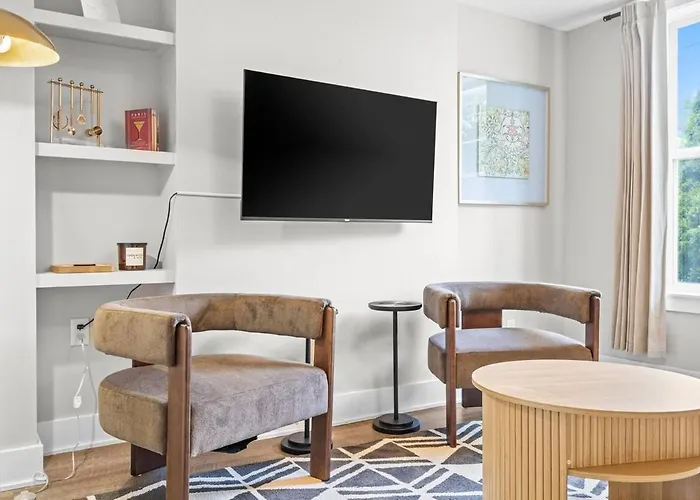 Villa Lux Newly Renovated Full Work From Setup Columbus