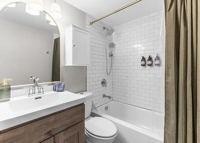Lux Newly Renovated Full Work From Setup * Columbus